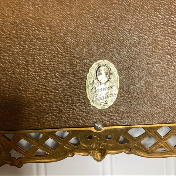 Vintage A Cameo Creation Framed Square Photo - Picture 10 of 12